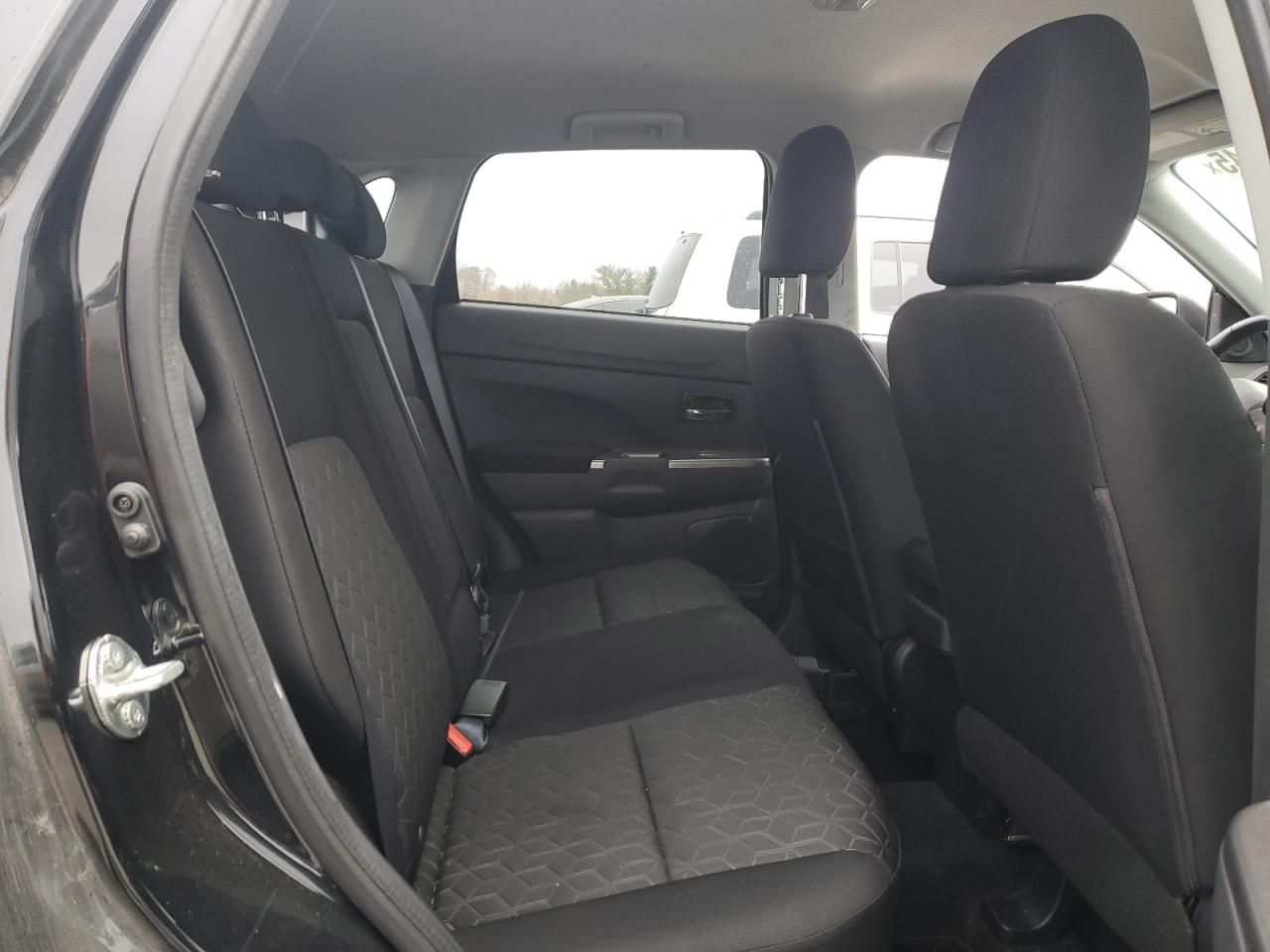 Lot #3311621266 2020 MITSUBISHI OUTLANDER