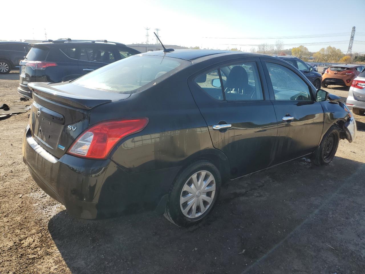 NISSAN VERSA S
