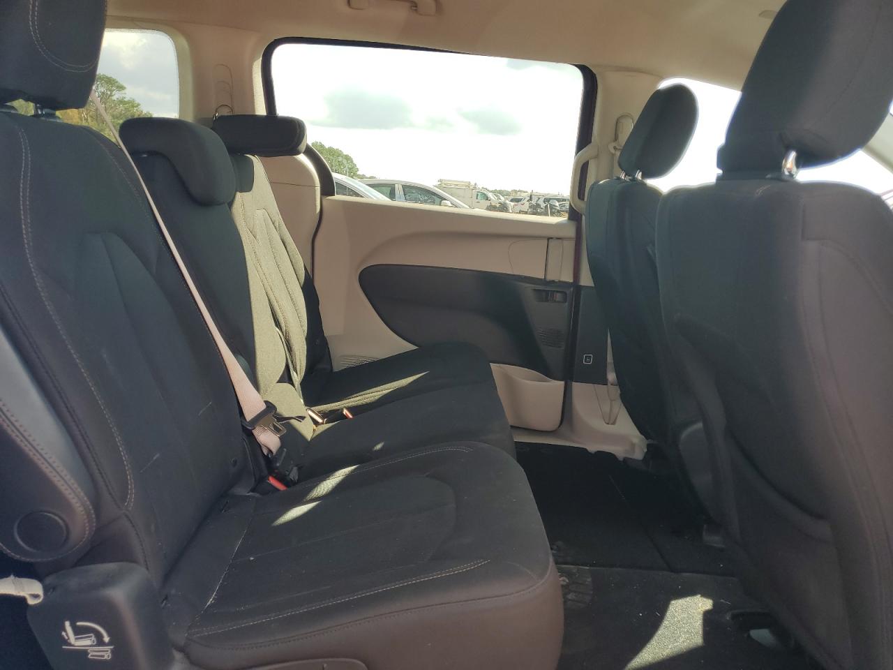 CHRYSLER PACIFICA LX