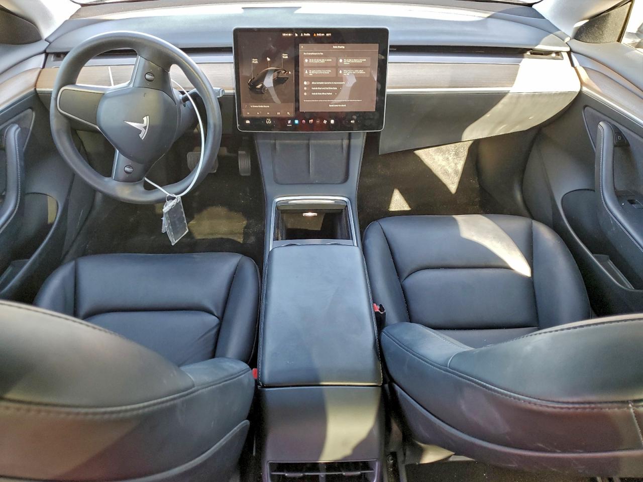 Lot #3303010600 2023 TESLA MODEL 3