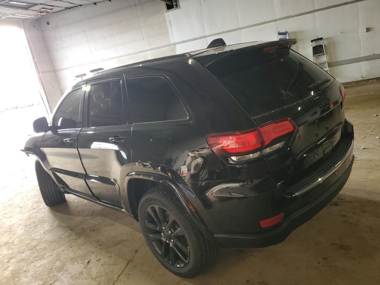 JEEP GRAND CHEROKEE LAREDO