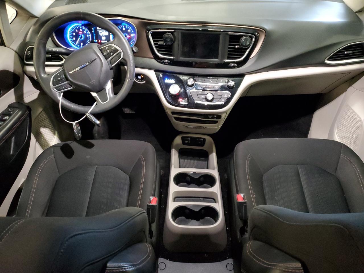 CHRYSLER PACIFICA TOURING