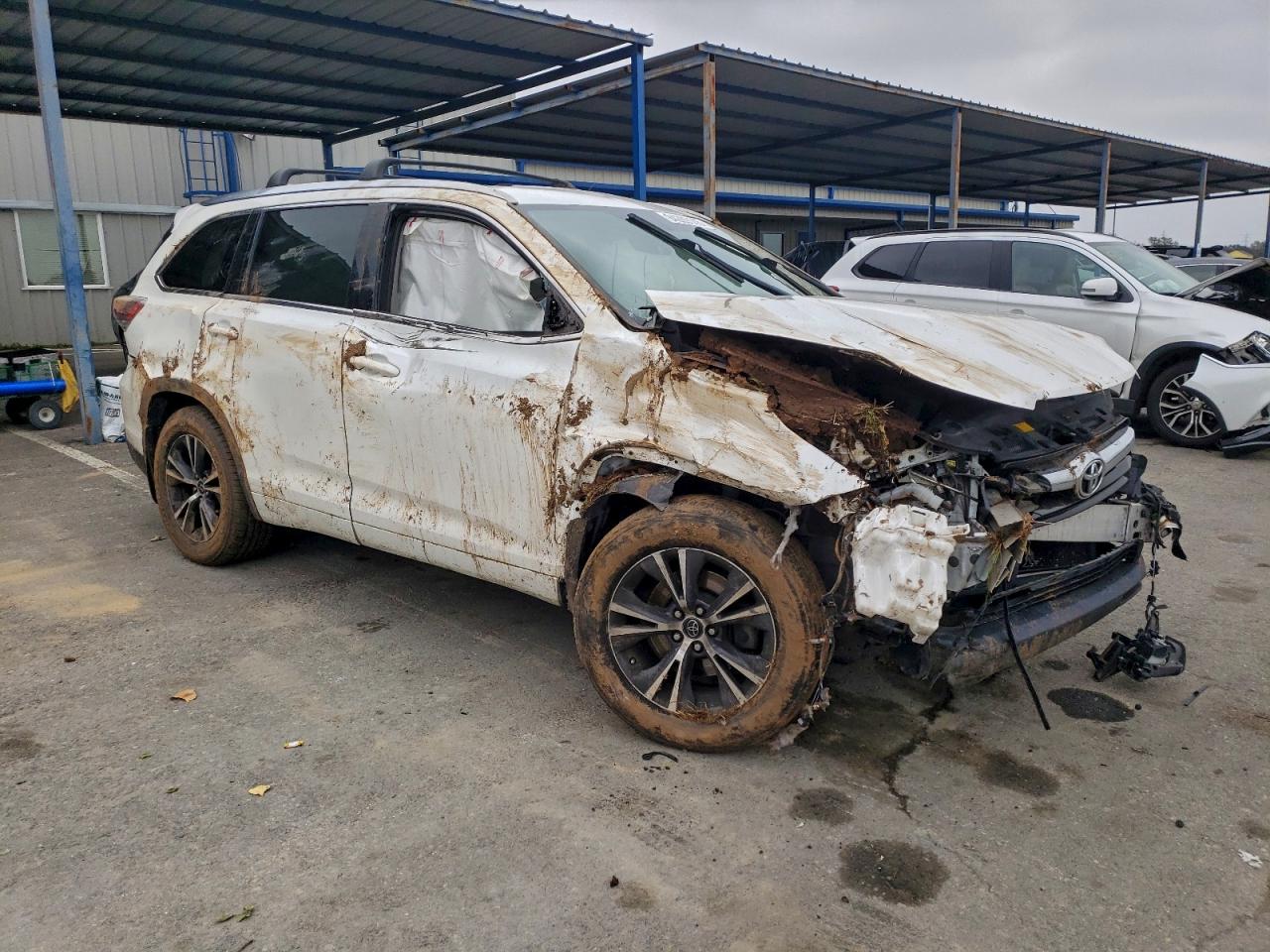 Lot #3304811640 2016 TOYOTA HIGHLANDER