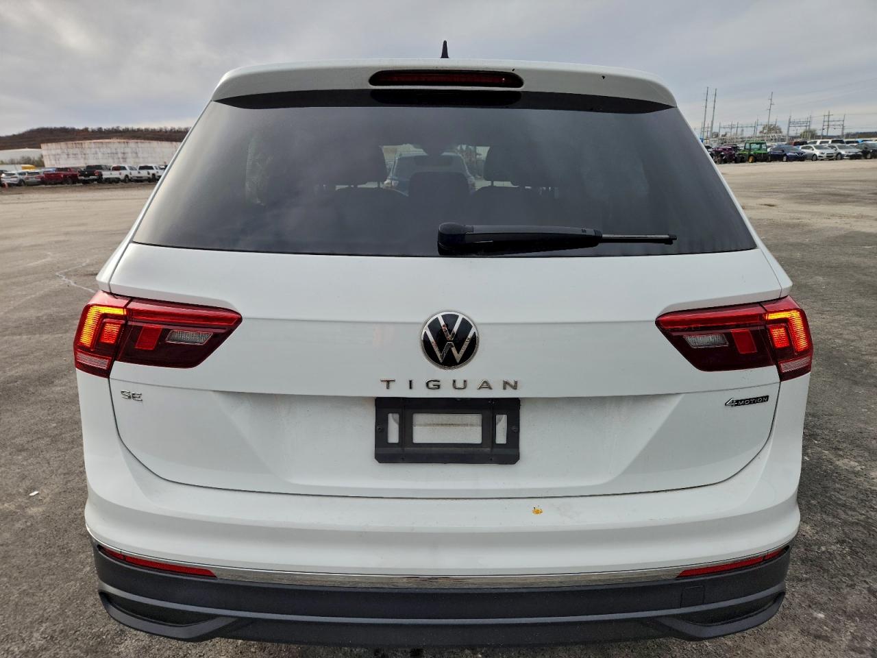 VOLKSWAGEN TIGUAN SE