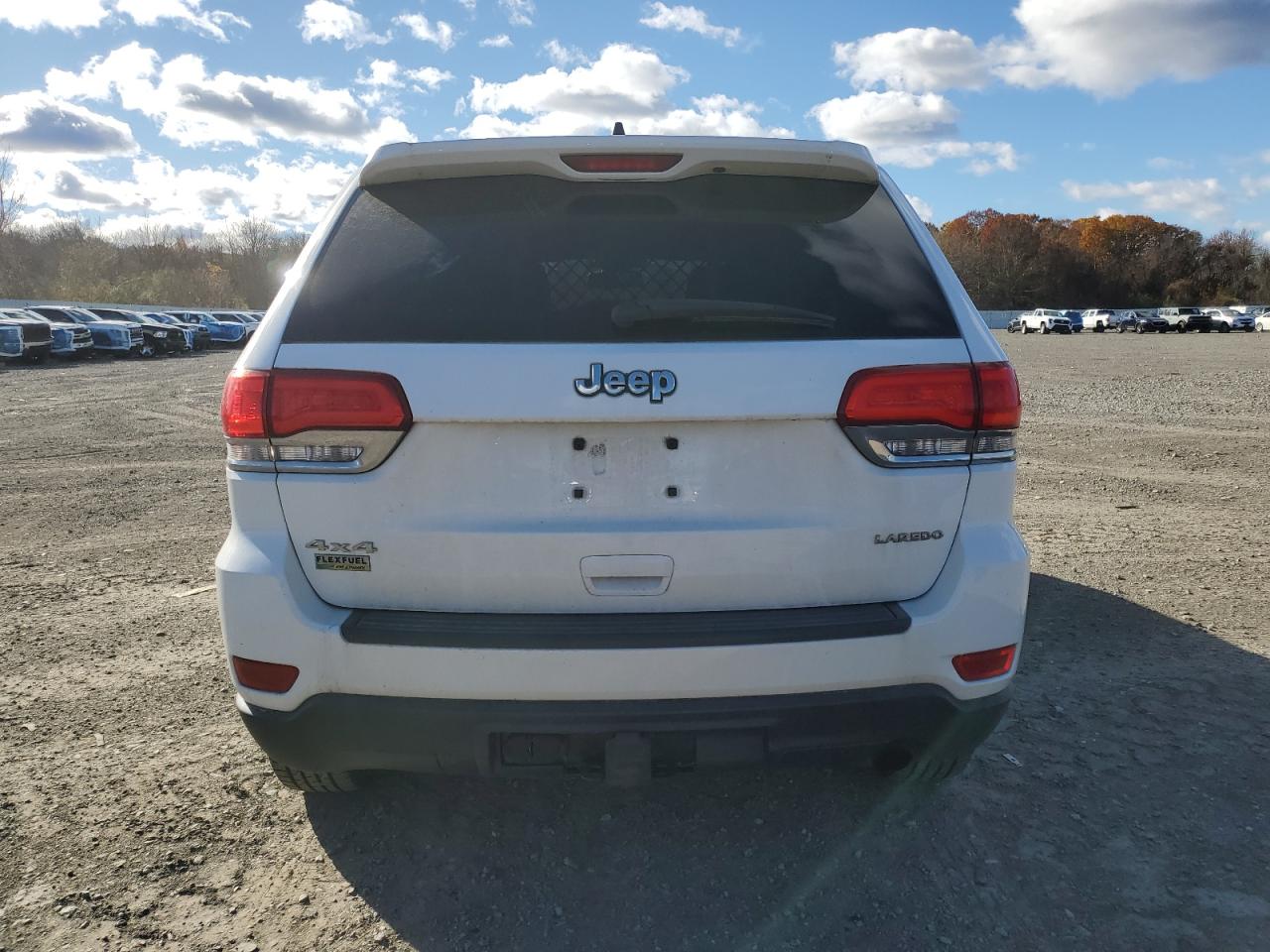 JEEP GRAND CHEROKEE LAREDO