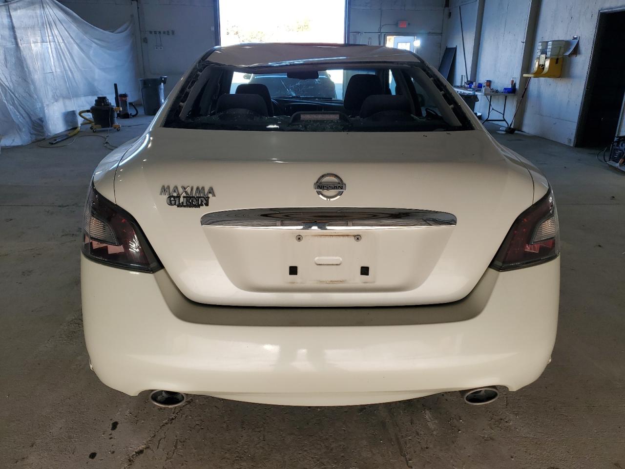 NISSAN MAXIMA S