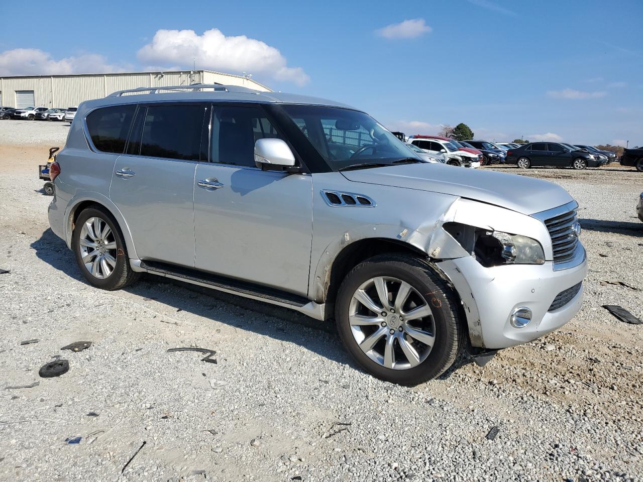 INFINITI QX56