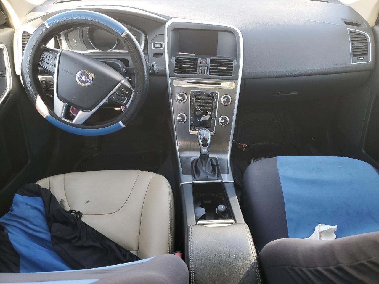 VOLVO XC60 T5 PREMIER