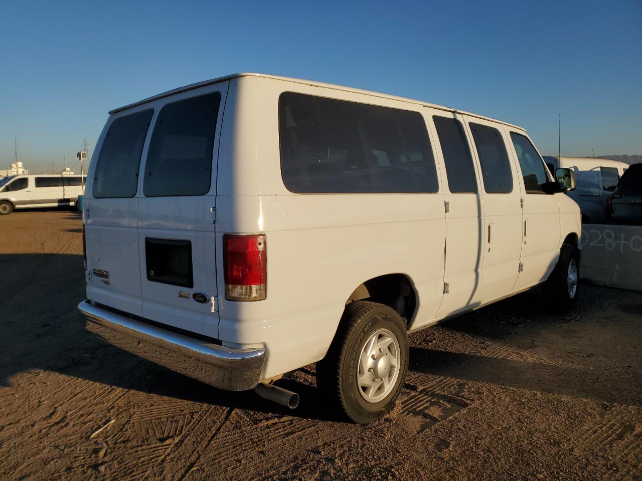 FORD ECONOLINE E350 SUPER DUTY WAGON