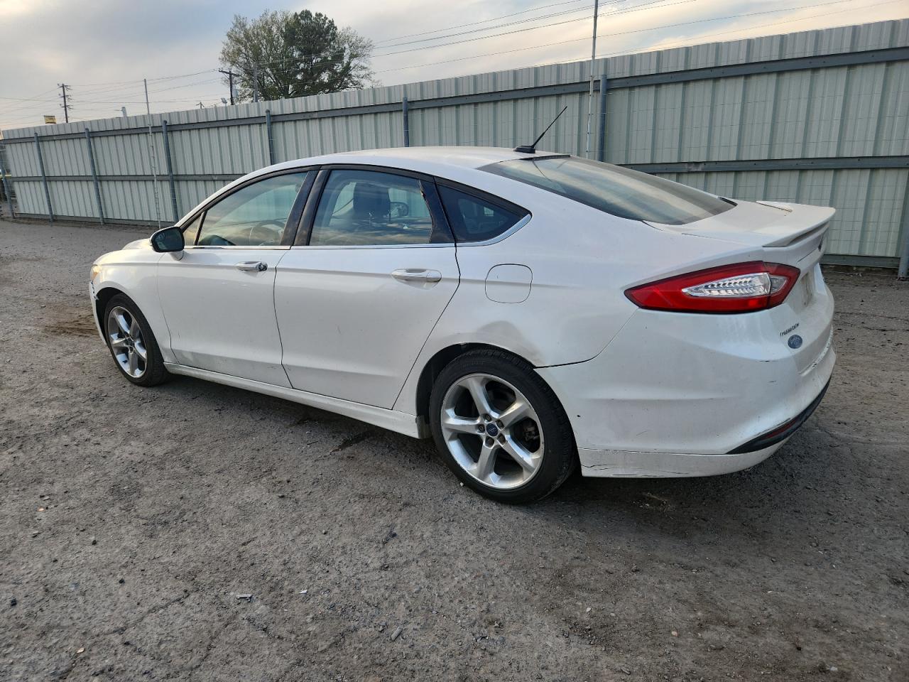 FORD FUSION SE