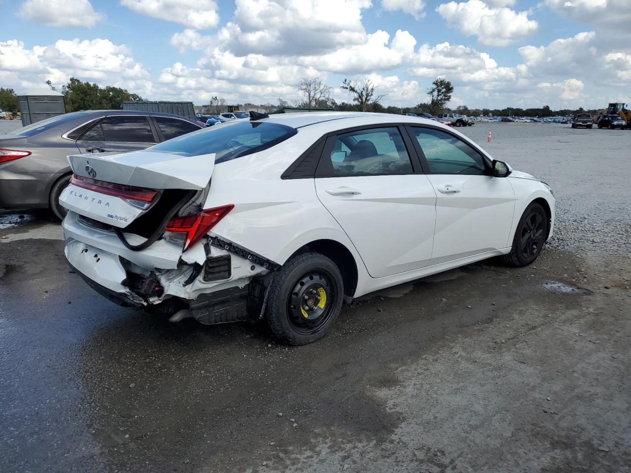 HYUNDAI ELANTRA BLUE