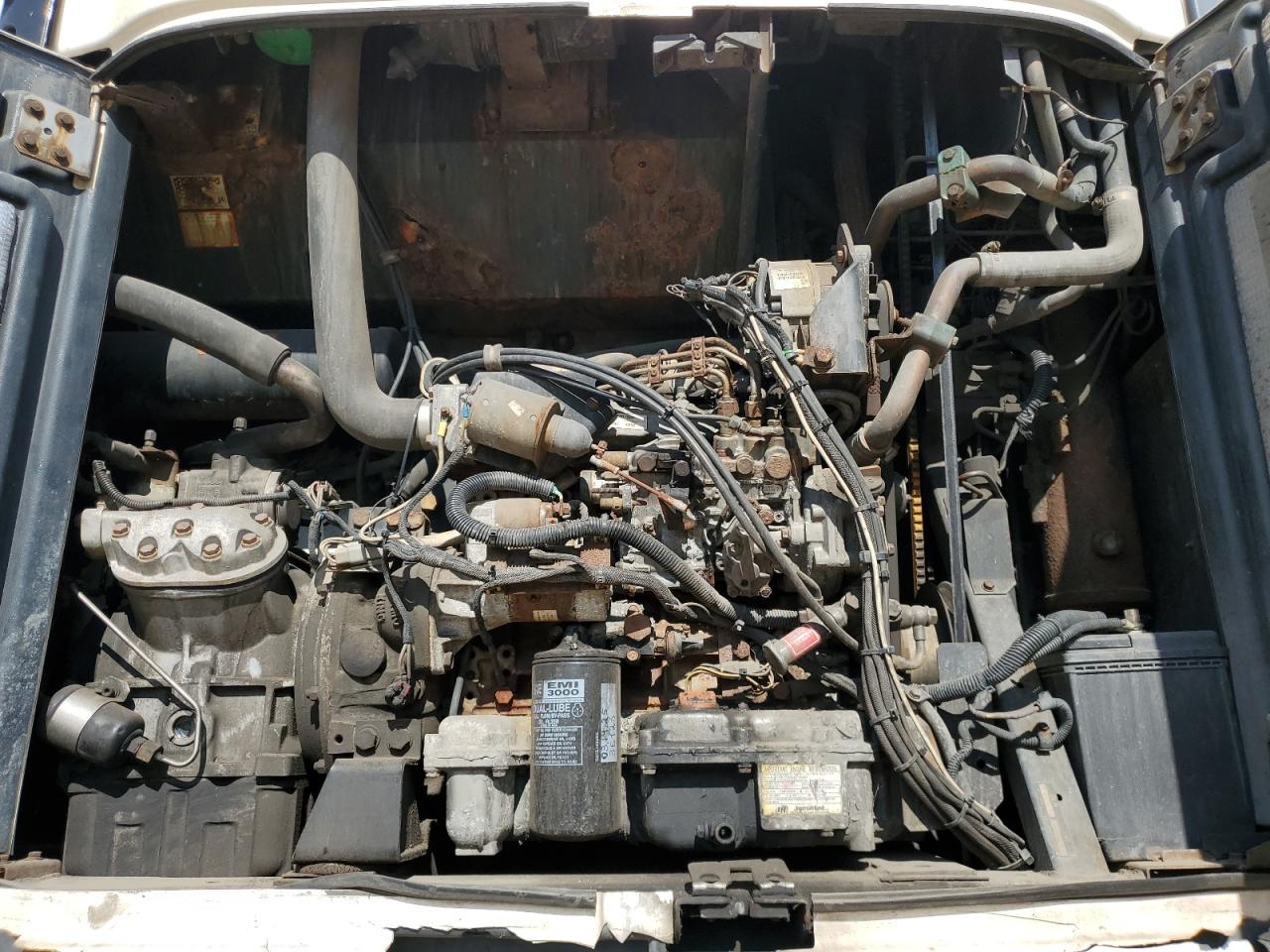 Lot #3318185946 2011 UTILITY VS2RA