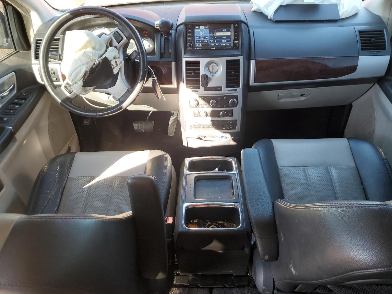 CHRYSLER TOWN & COUNTRY TOURING PLUS