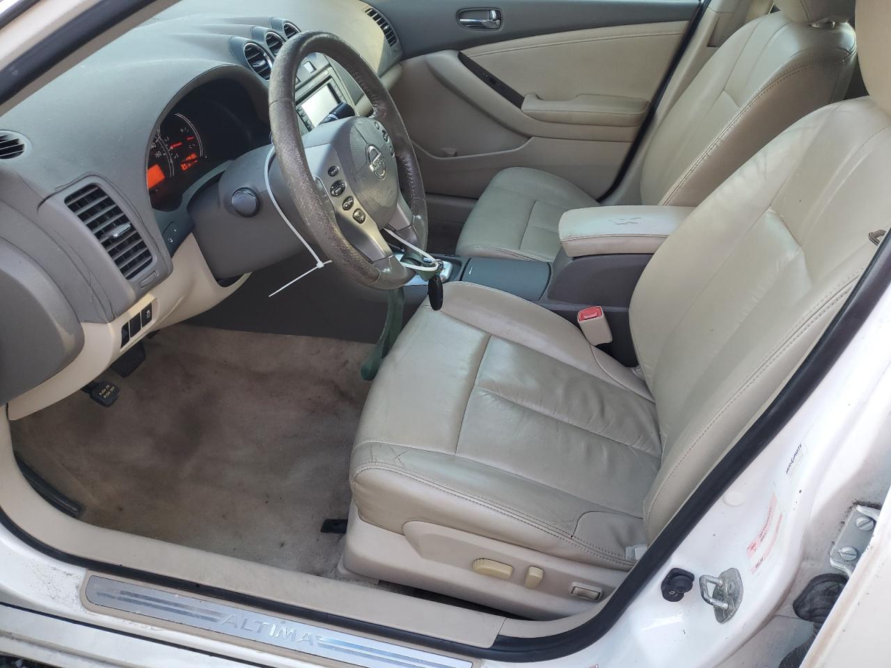 NISSAN ALTIMA BASE