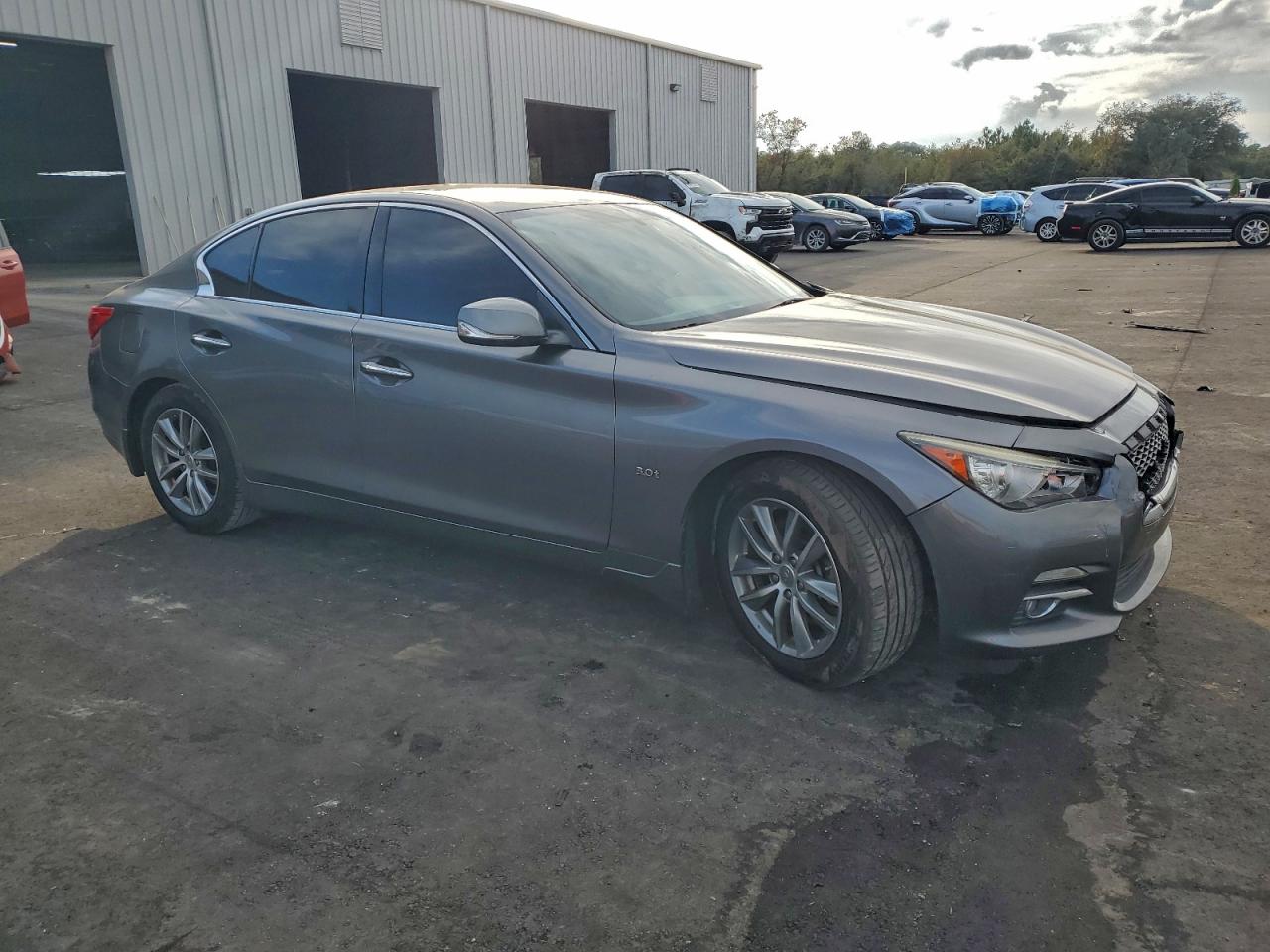 INFINITI Q50 PREMIUM