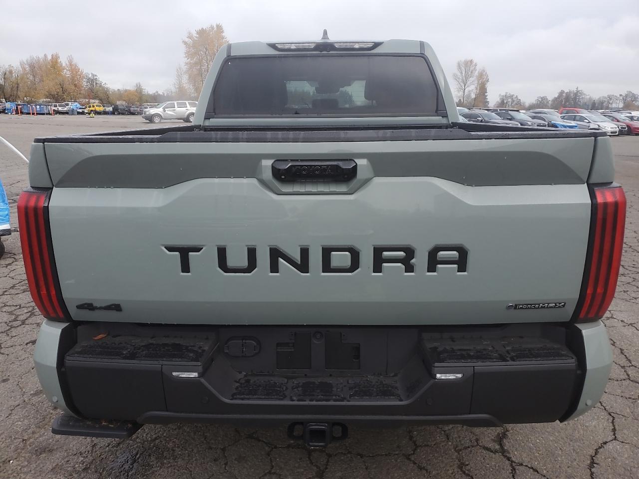 TOYOTA TUNDRA CREWMAX LIMITED