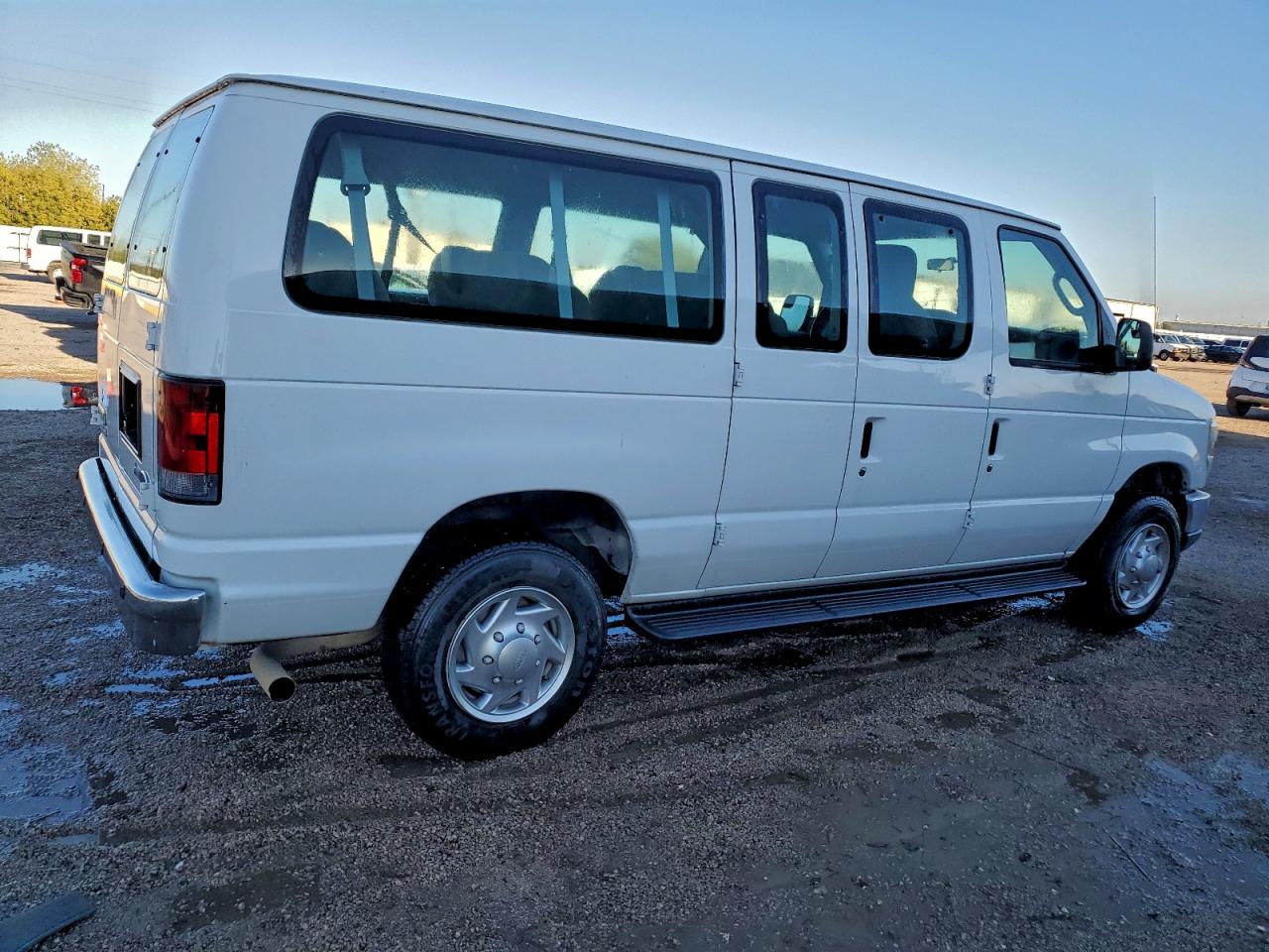FORD ECONOLINE E350 SUPER DUTY WAGON