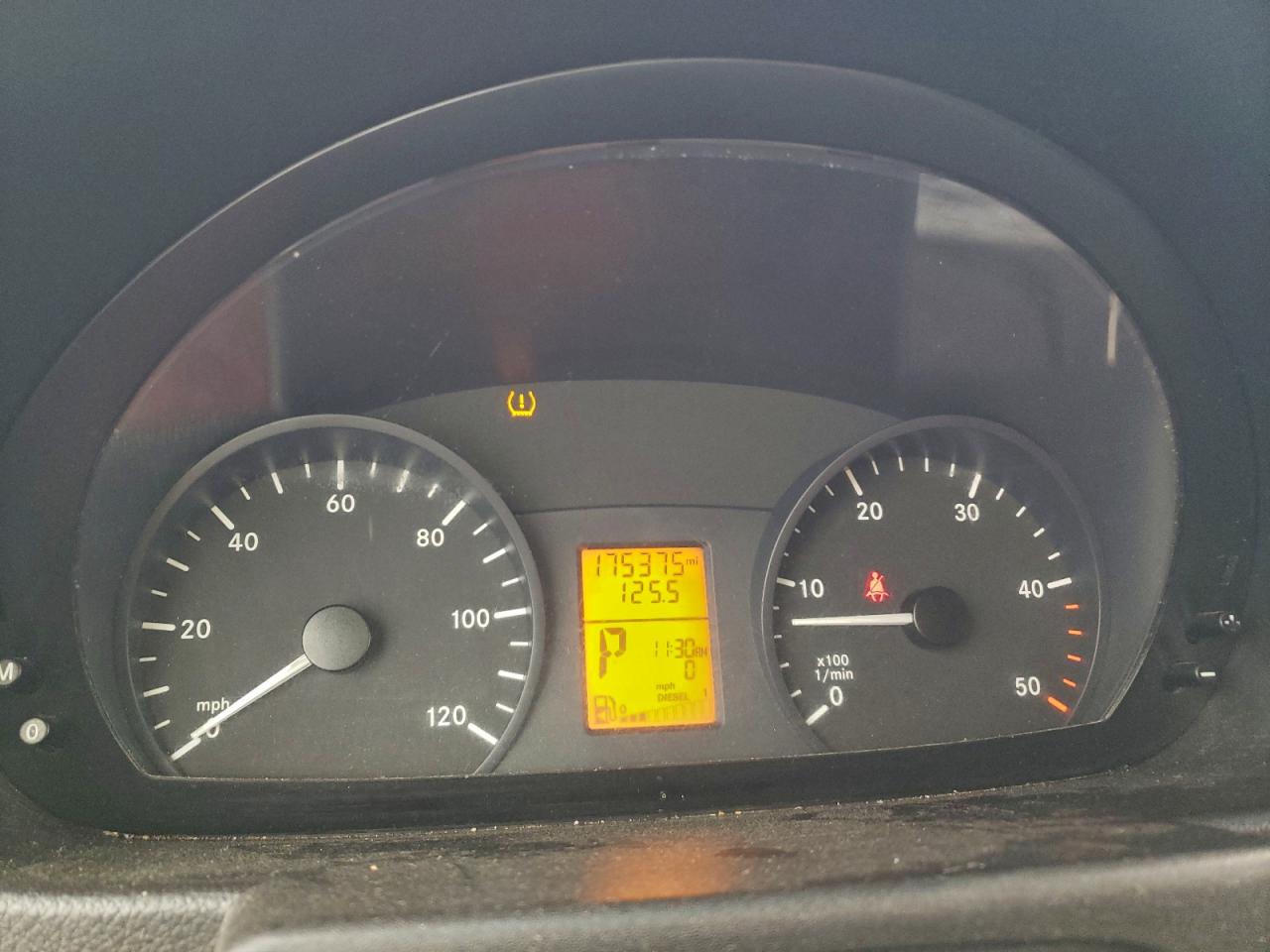 MERCEDES-BENZ SPRINTER 2500