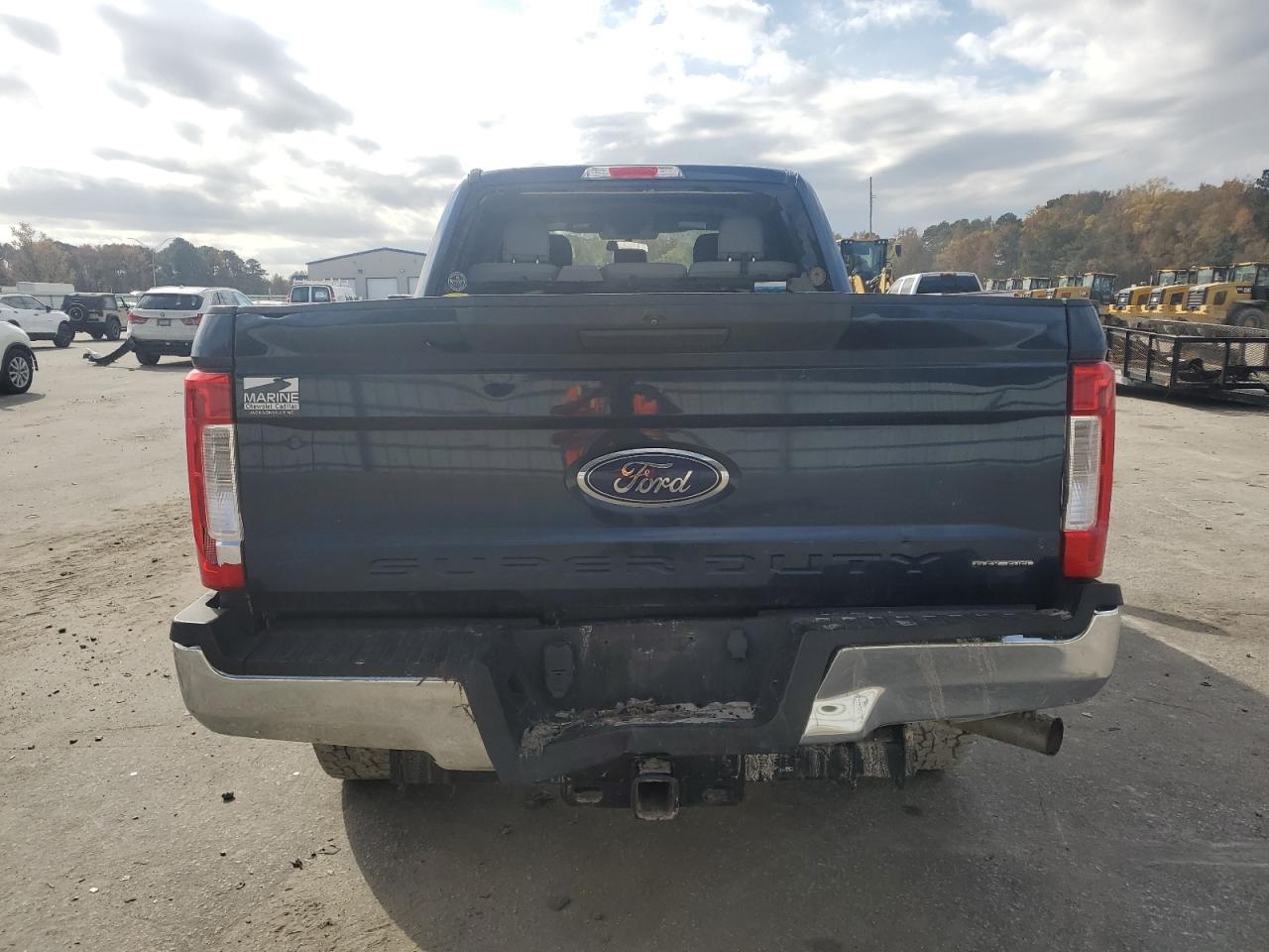 FORD F-250 SUPER DUTY