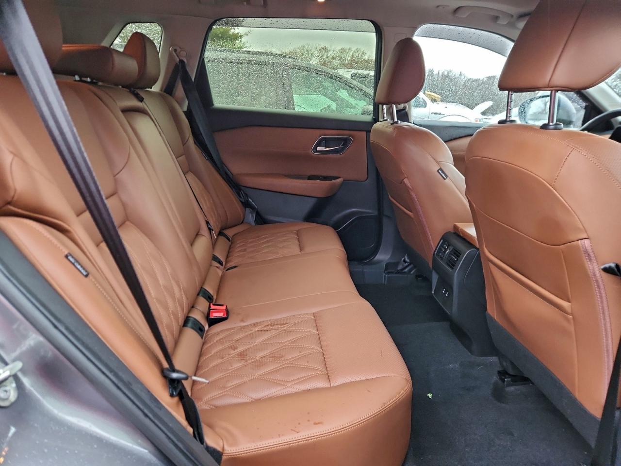 NISSAN ROGUE PLATINUM