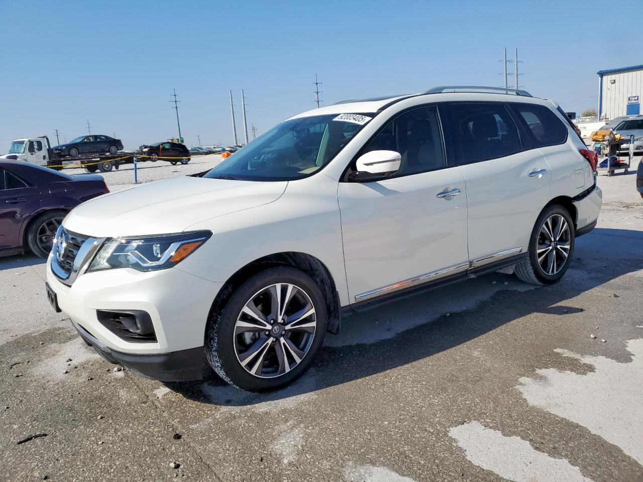 NISSAN PATHFINDER PLATINUM