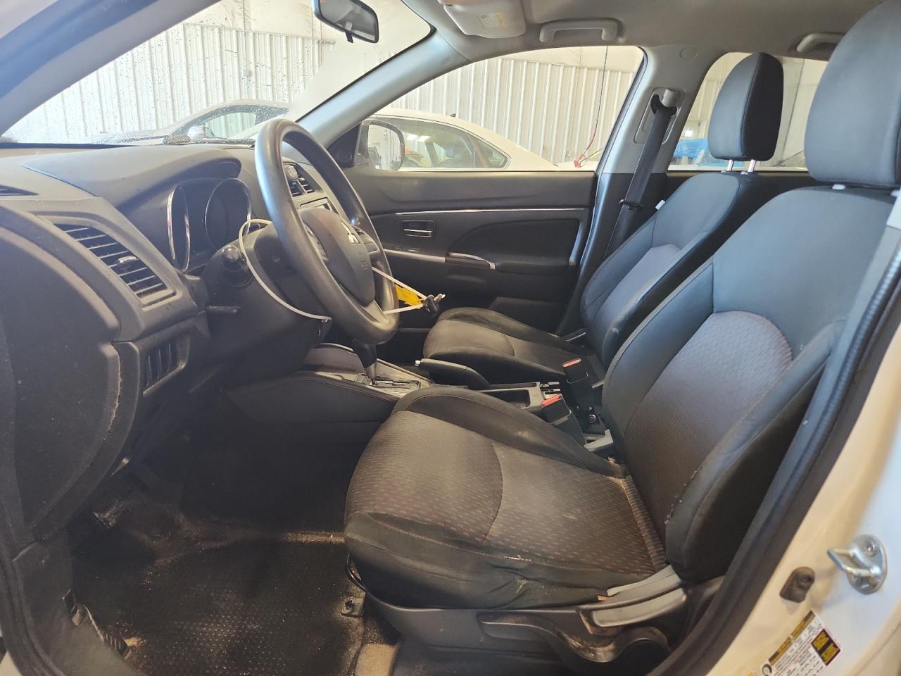 MITSUBISHI OUTLANDER ES