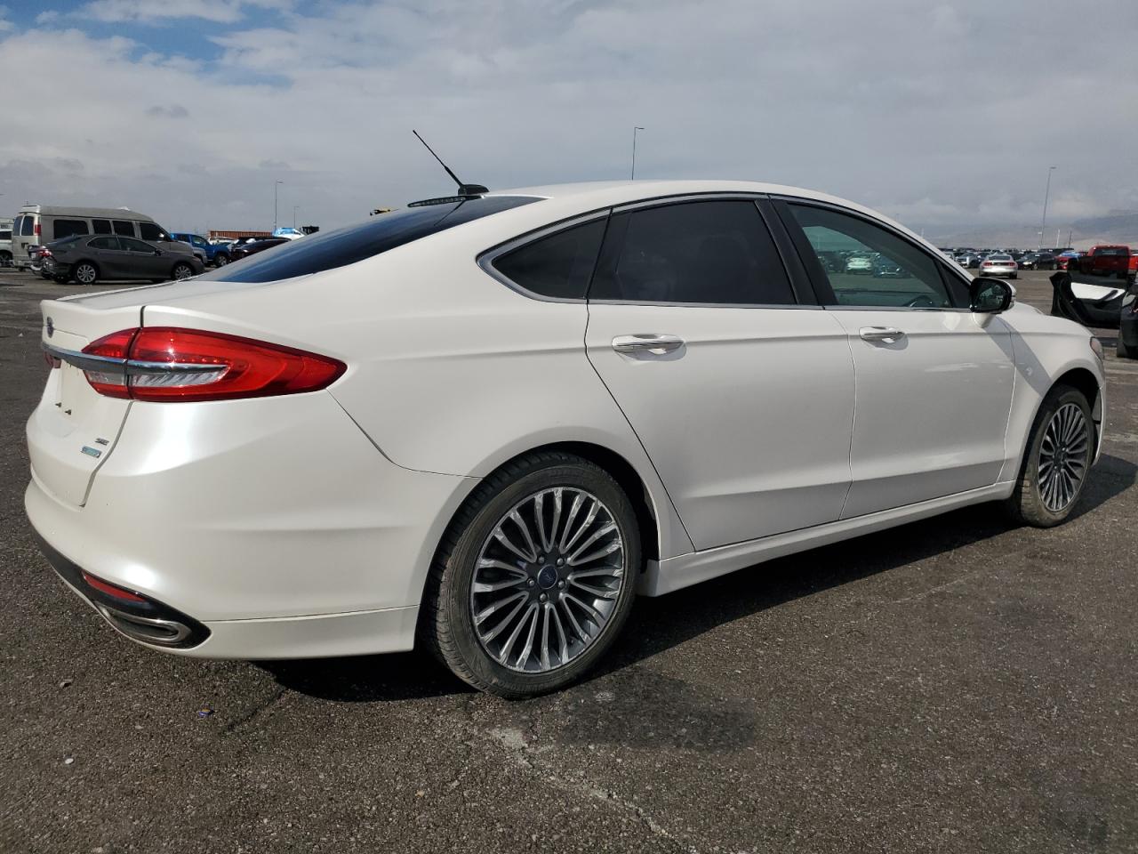 FORD FUSION SE