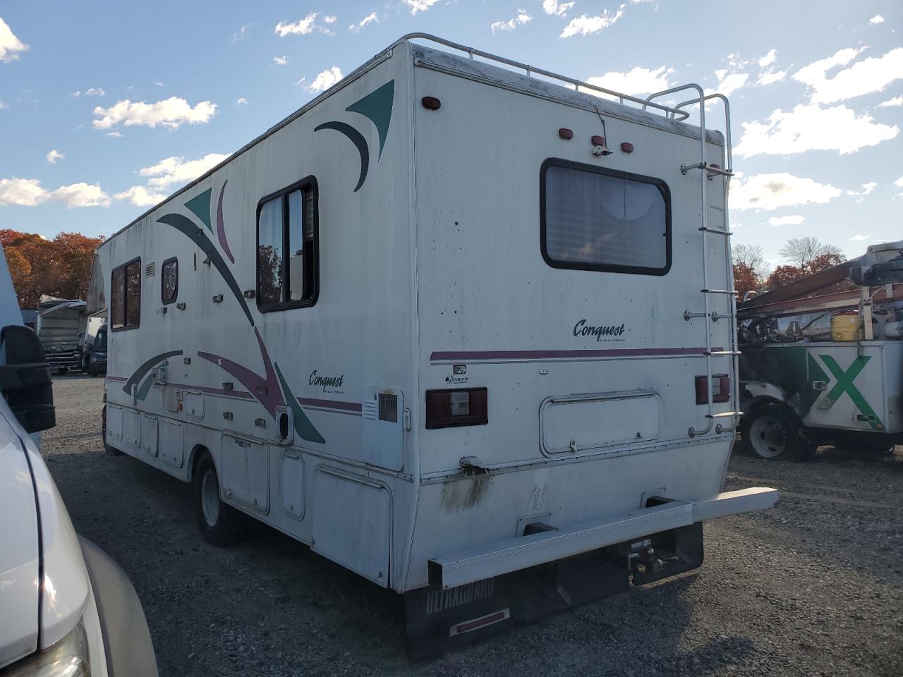 Lot #3292339303 2000 FORD E450 S-DUT