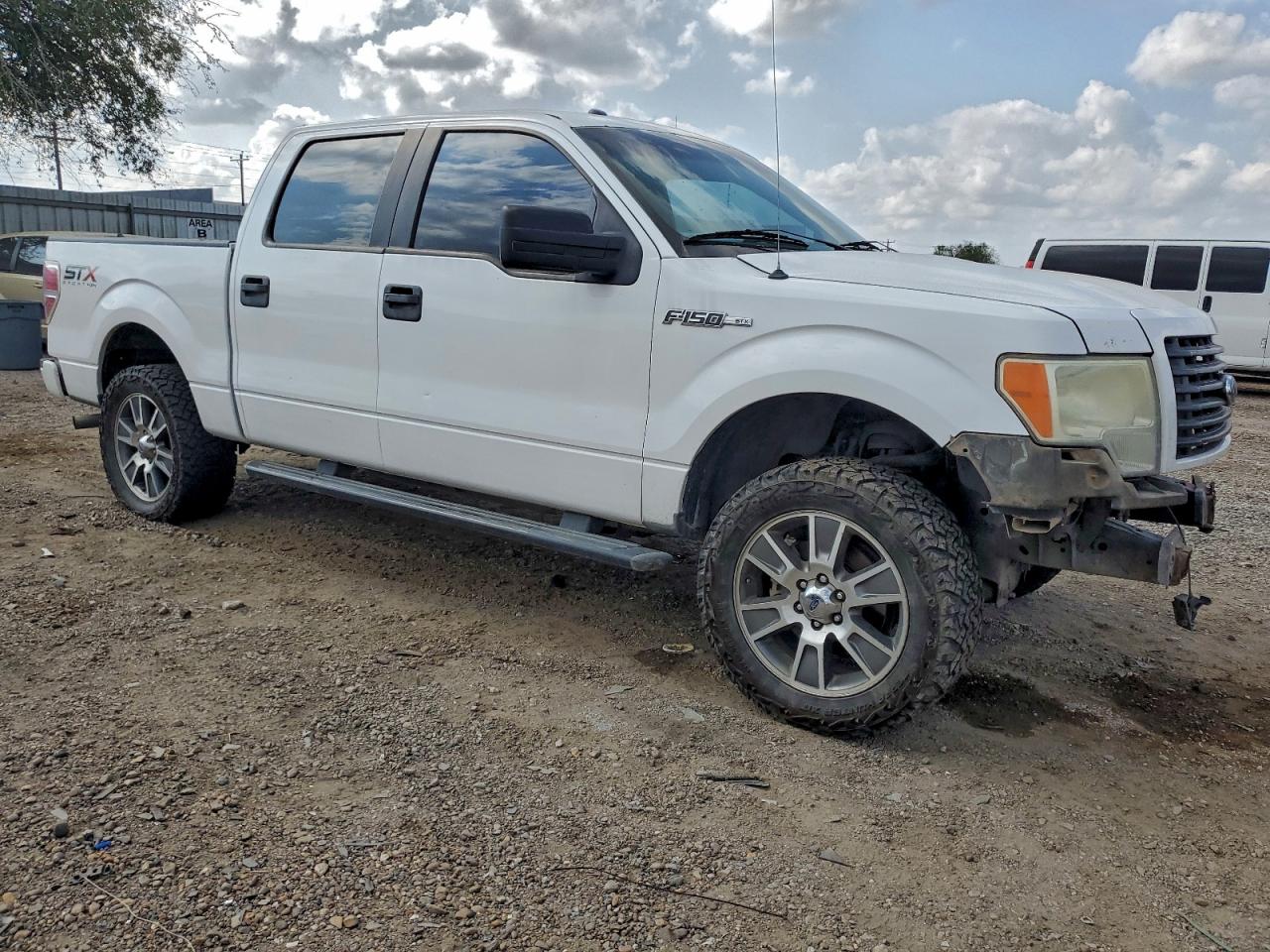 FORD F-150 SUPERCREW