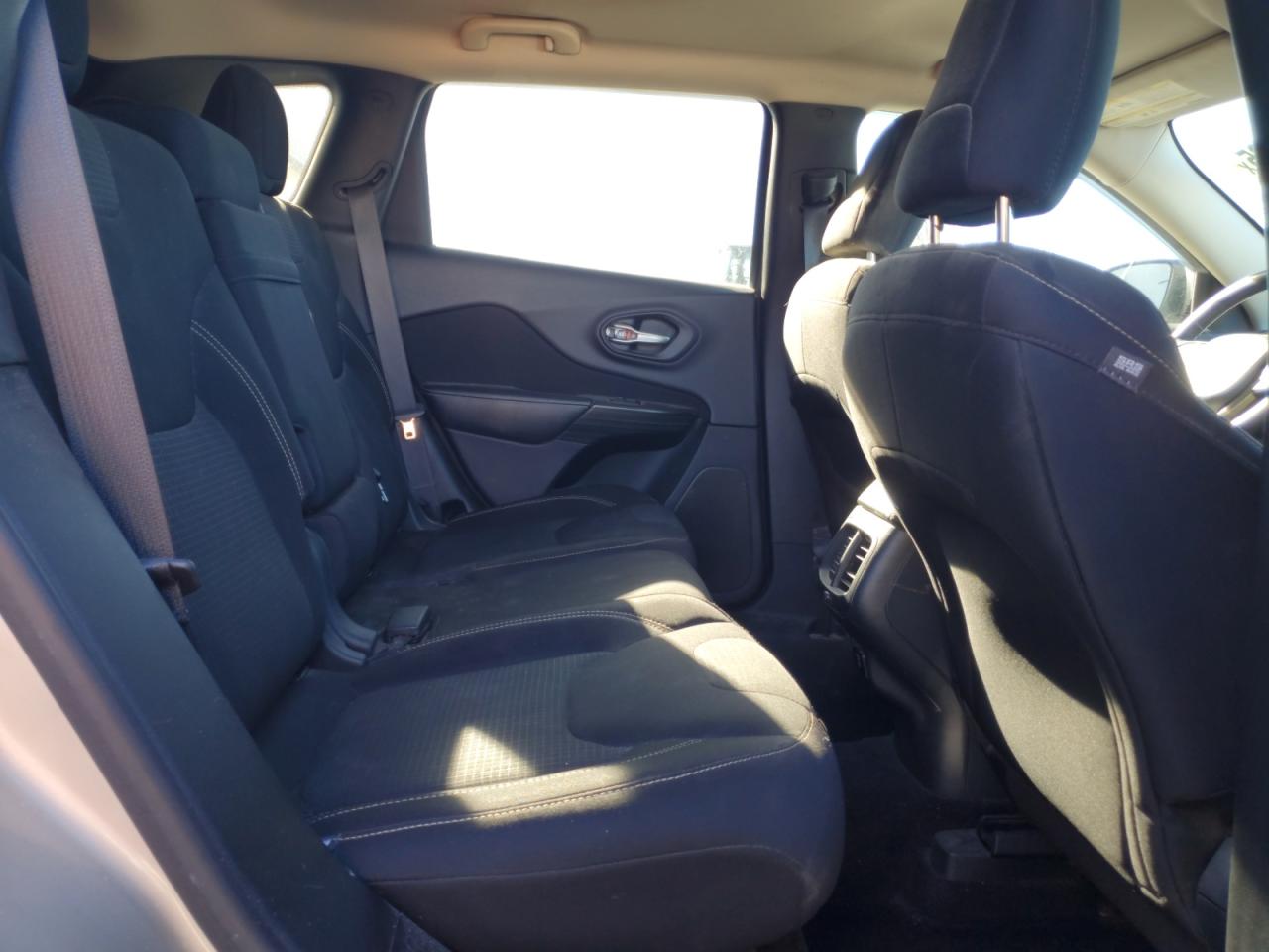 JEEP GRAND CHEROKEE LATITUDE