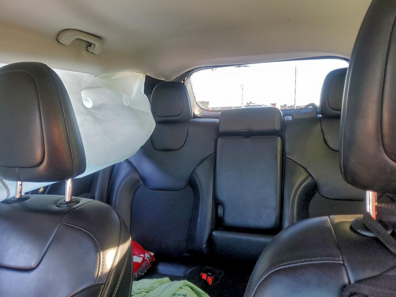 JEEP GRAND CHEROKEE LATITUDE PLUS