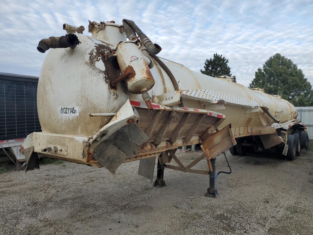 Lot #3281840488 2020 TANKER TANKER