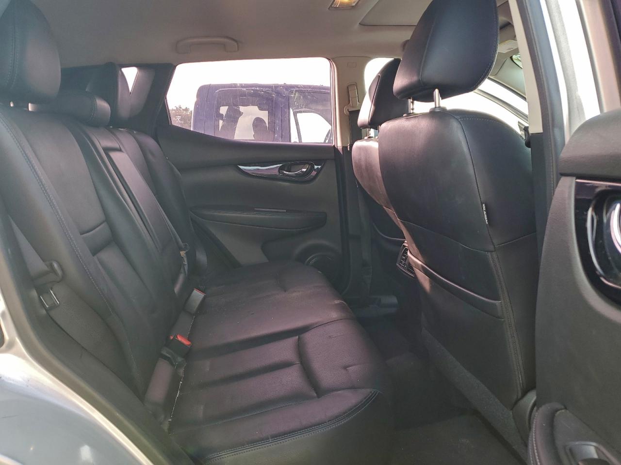 NISSAN ROGUE SPORT S