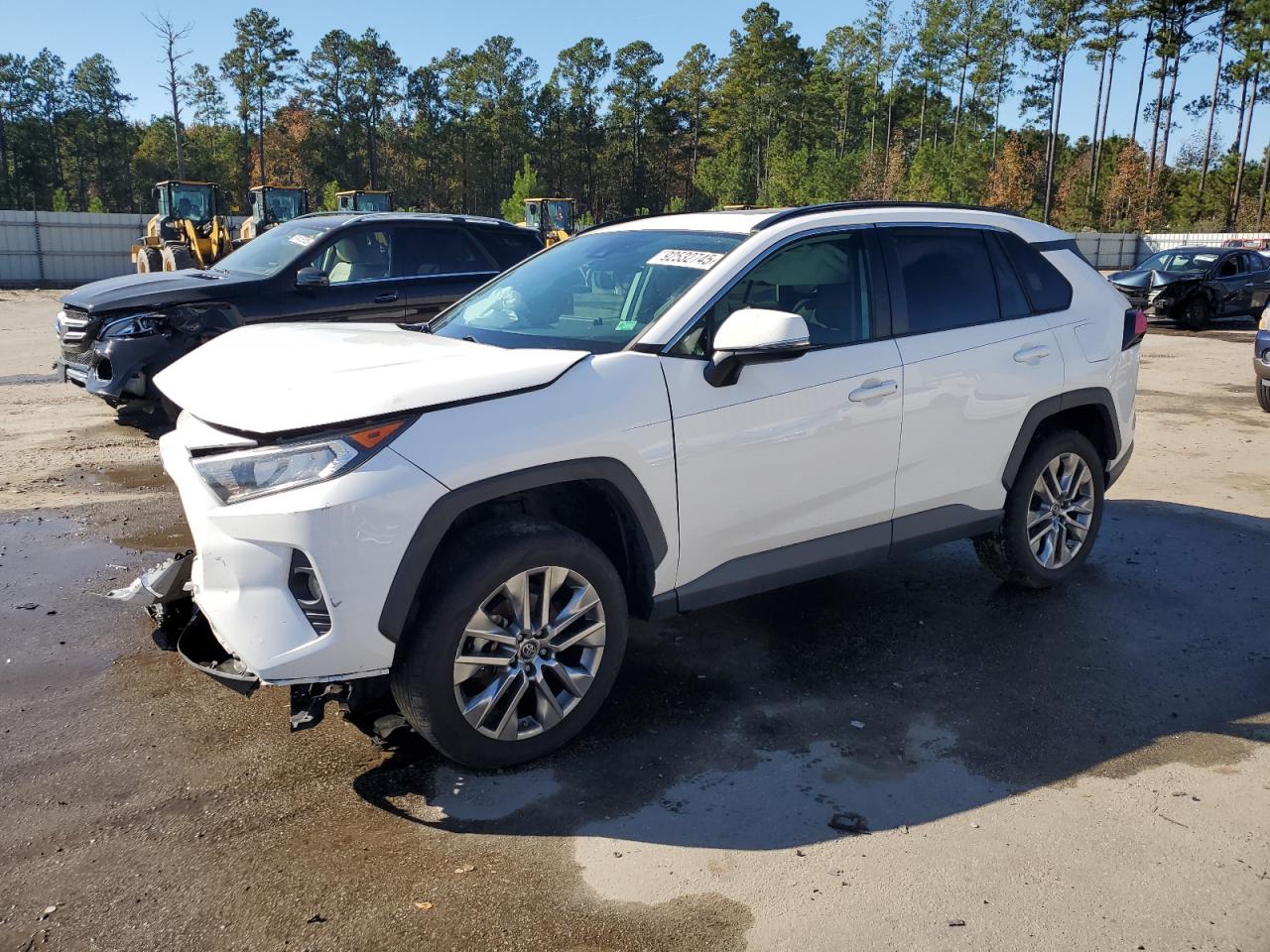 TOYOTA RAV4 XLE PREMIUM