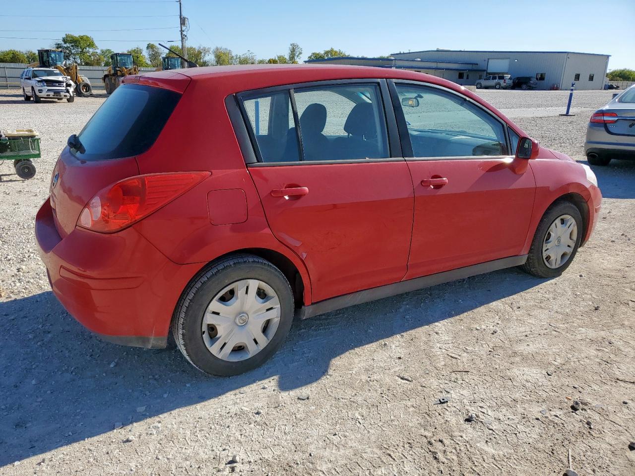 NISSAN VERSA S