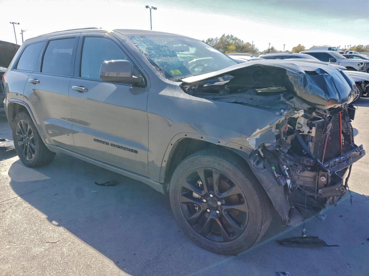 JEEP GRAND CHEROKEE LAREDO