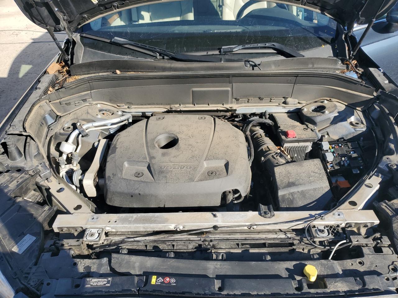 VOLVO XC90 T6 MOMENTUM