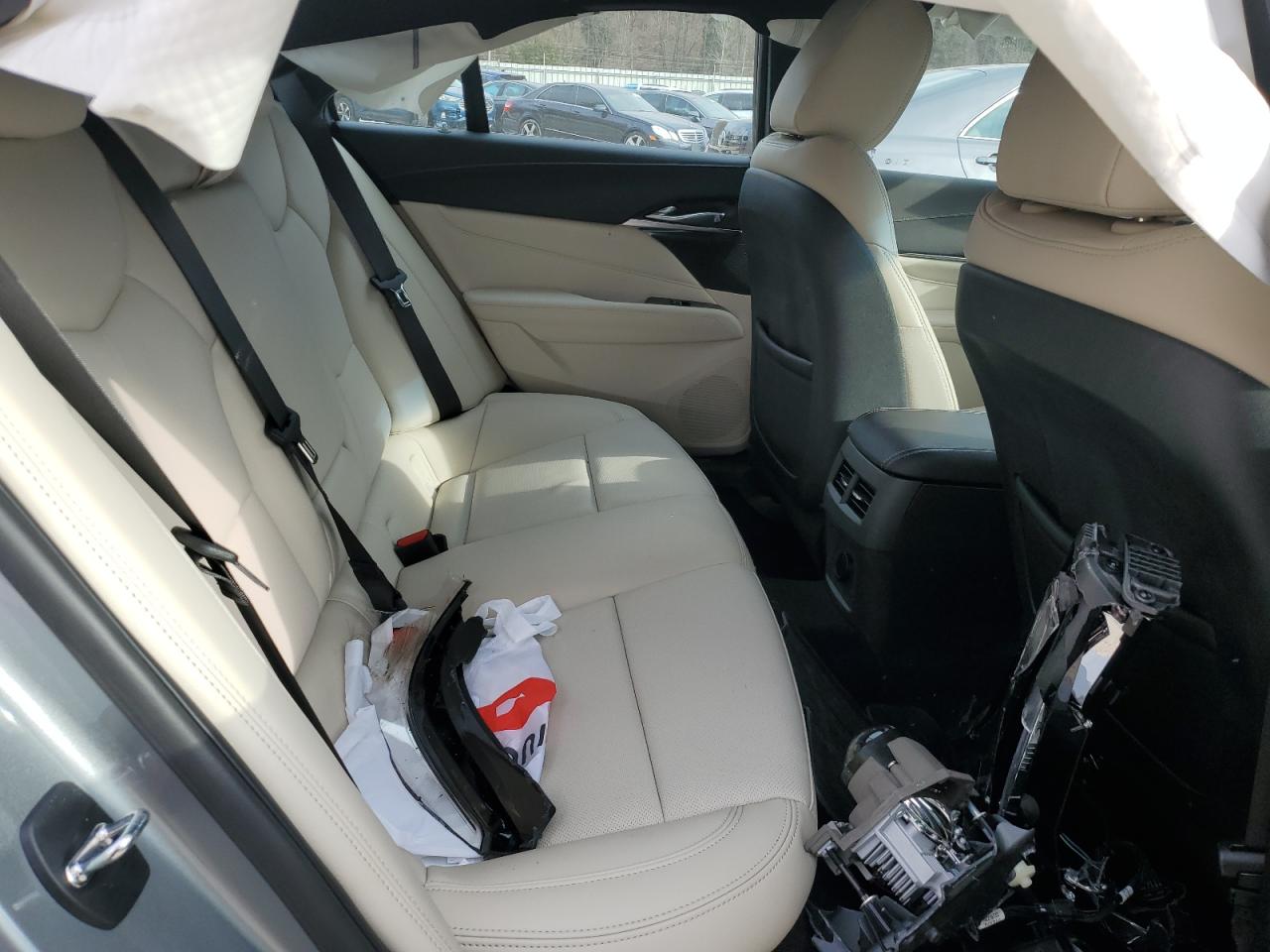 CADILLAC CT4 PREMIUM LUXURY