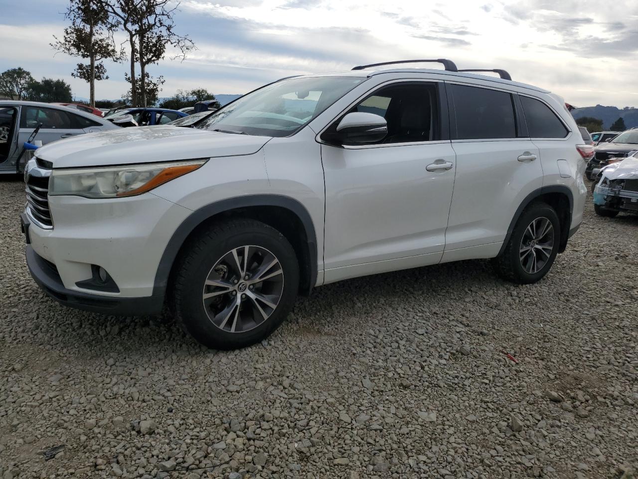 TOYOTA HIGHLANDER XLE