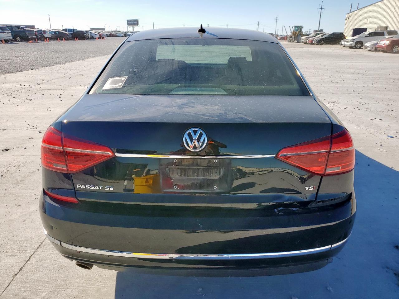 VOLKSWAGEN PASSAT SE