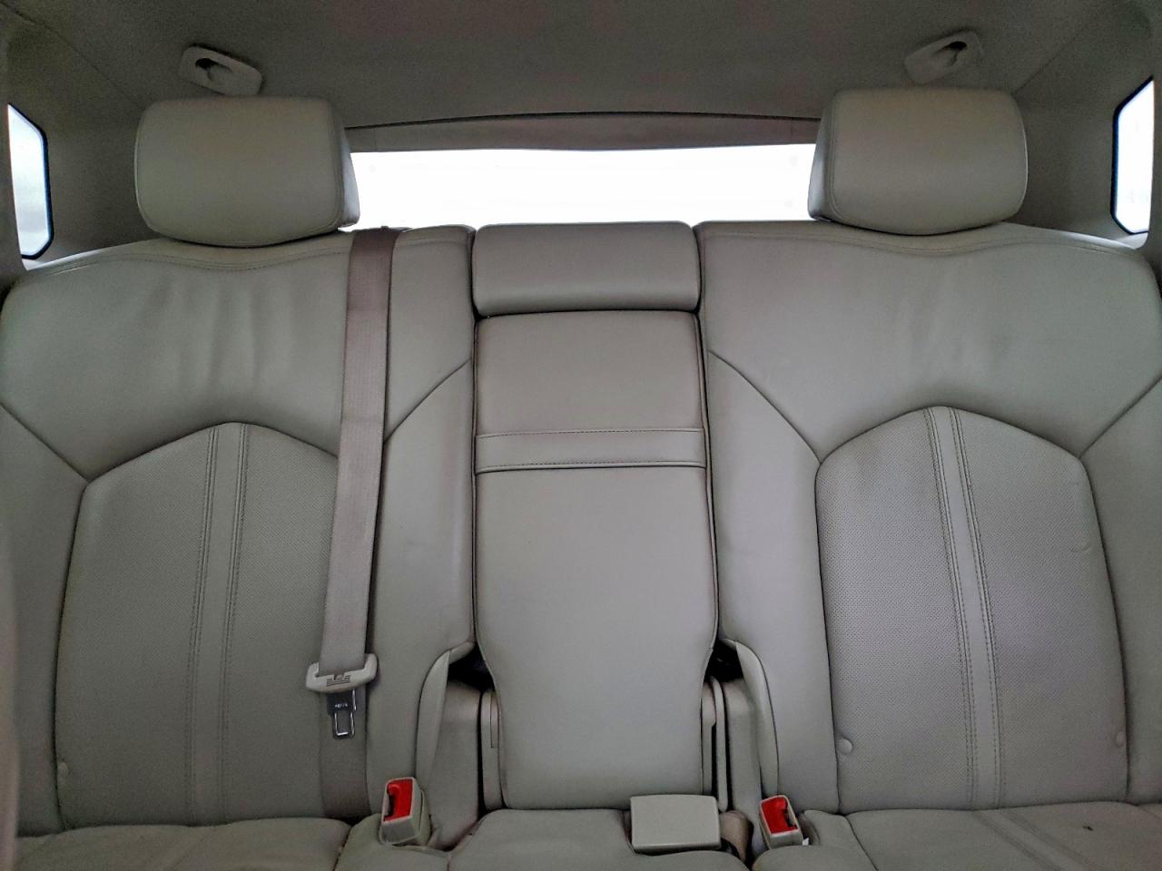 CADILLAC SRX PREMIUM COLLECTION