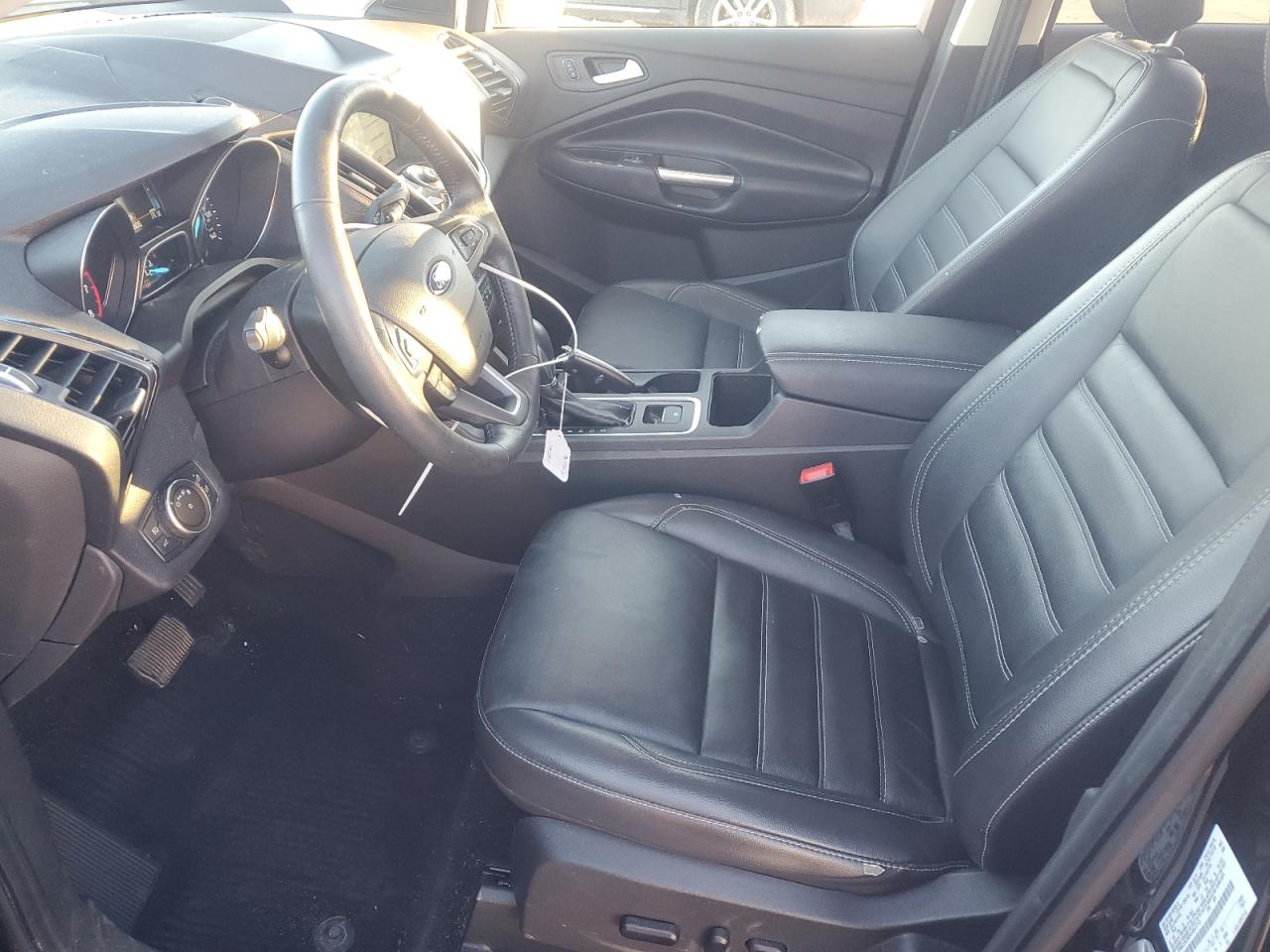 FORD ESCAPE TITANIUM