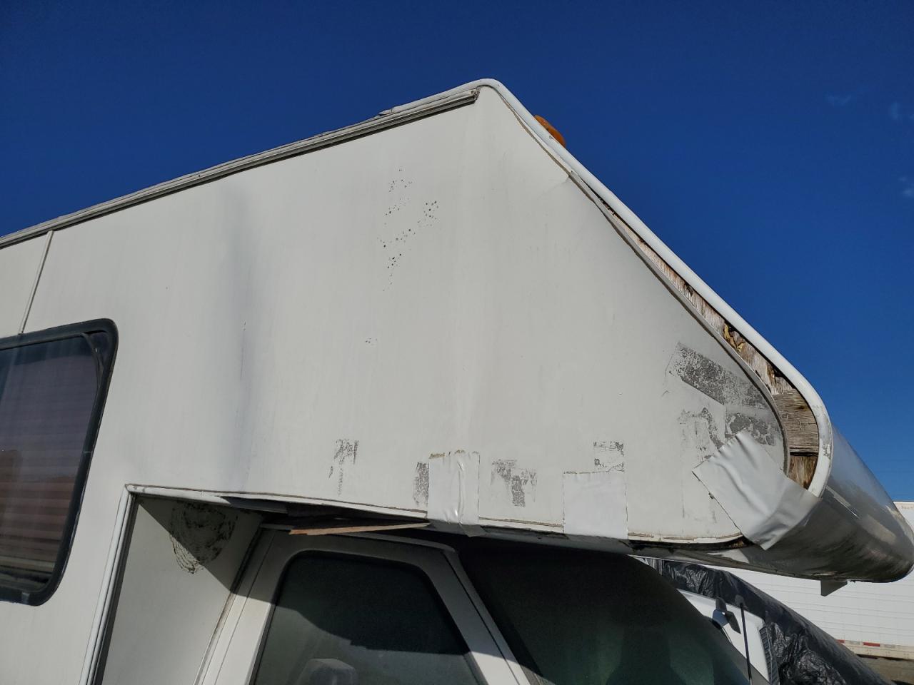 Lot #3292339303 2000 FORD E450 S-DUT