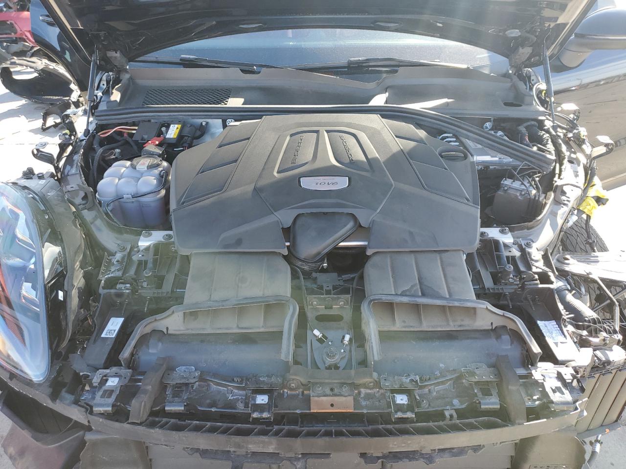 PORSCHE CAYENNE COUPE