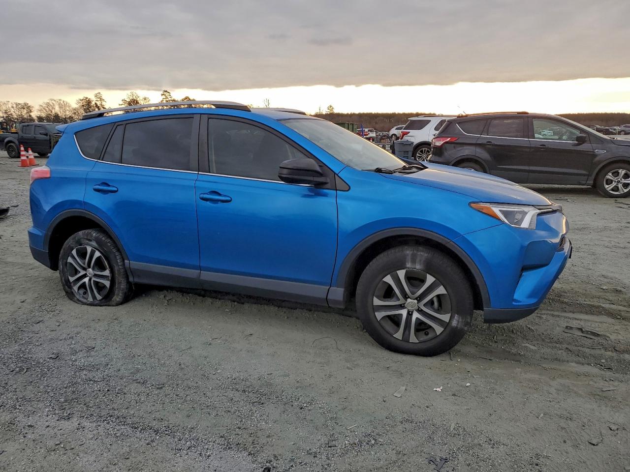 TOYOTA RAV4 LE