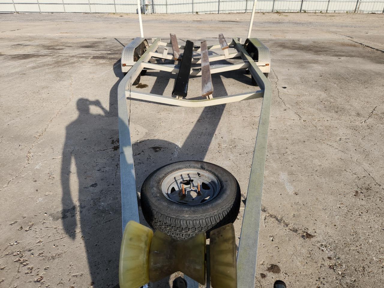 Lot #3286700323 2013 EZ LOADER UNKNOWN