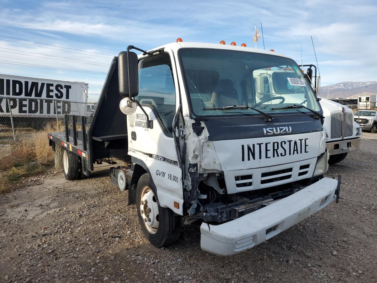 Lot #3301991449 2006 ISUZU NPR