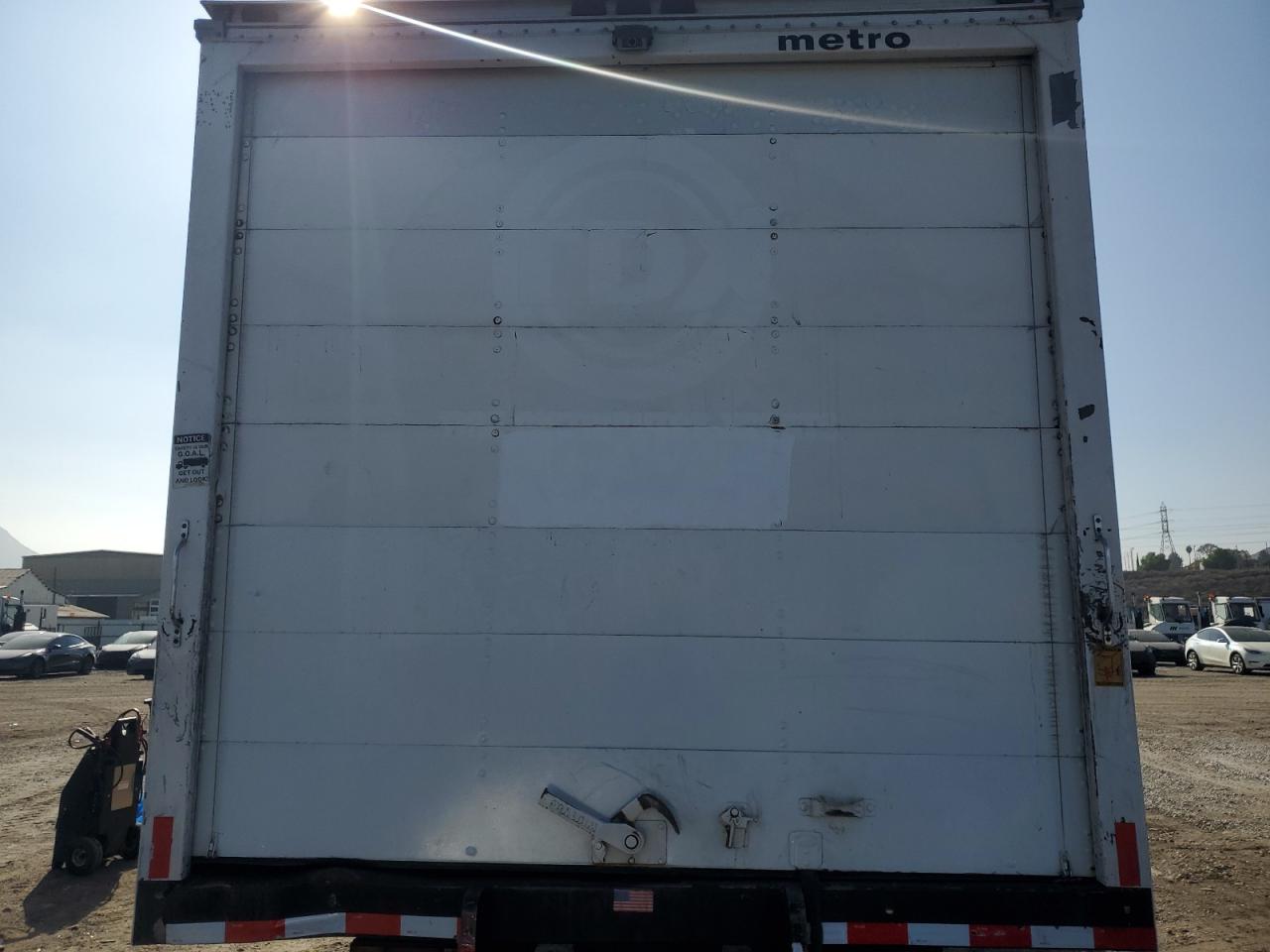 Lot #3293268464 2018 HINO 195