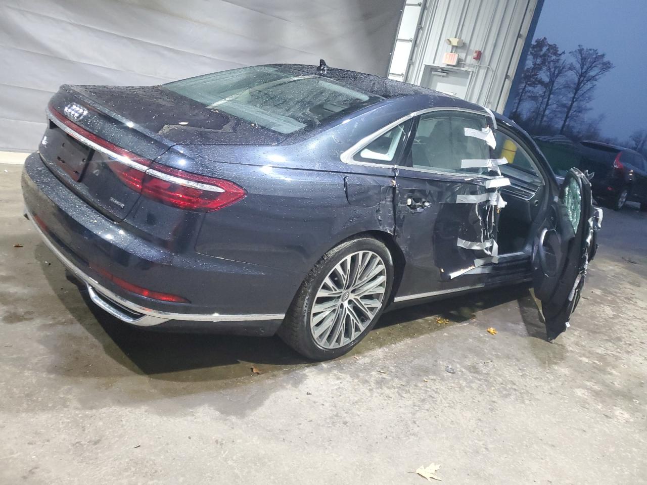 AUDI A8 L