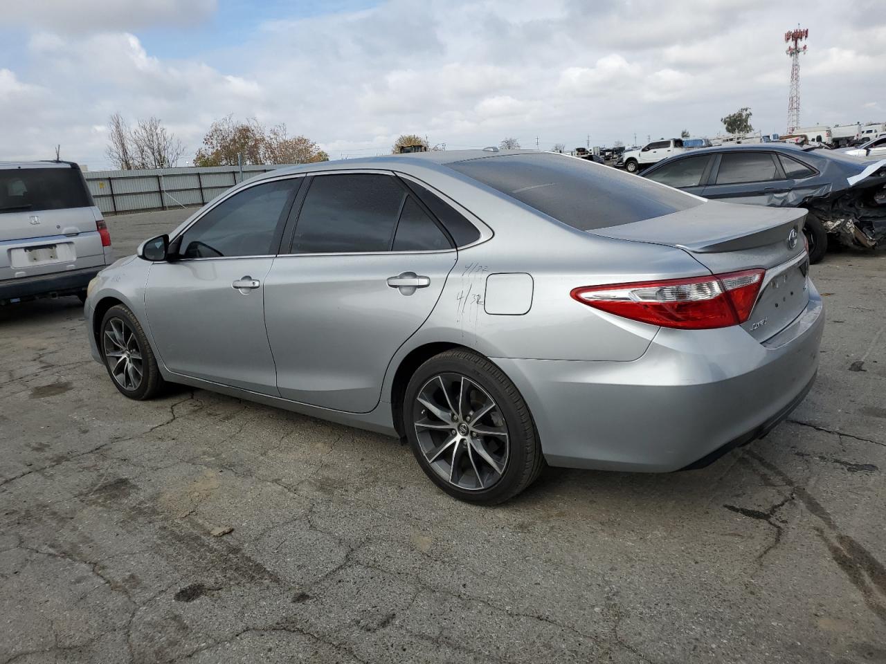 TOYOTA CAMRY LE